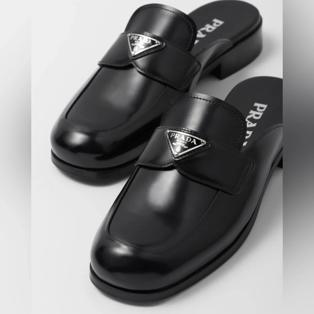 PRADA Women’s Logo-Plaque Polished-finish Mules. Bleu. US7.5, EU37.5 - Picture 11 of 12